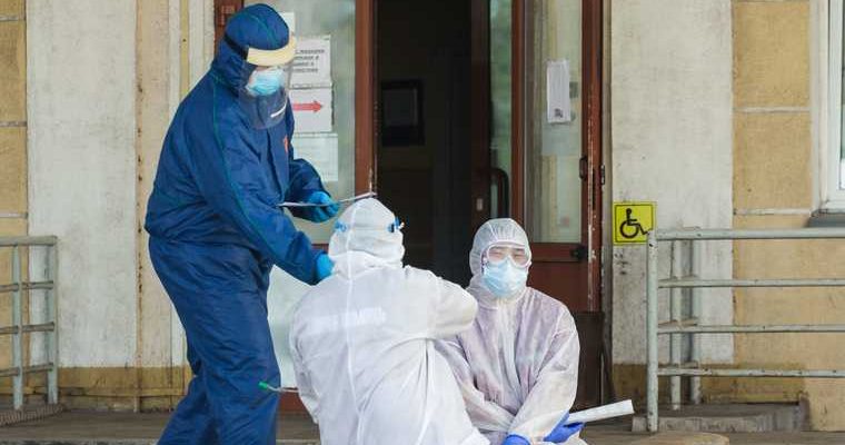 сколько медики получают за работу с больными коронавирусом