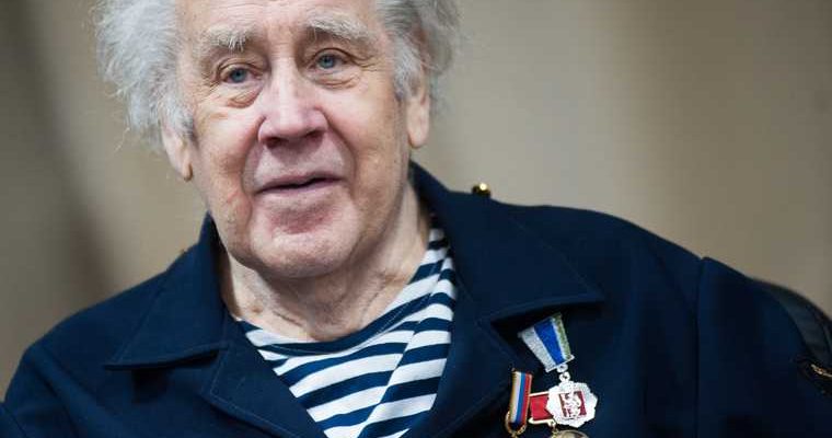 Писатель Крапивин снова попал в реанимацию