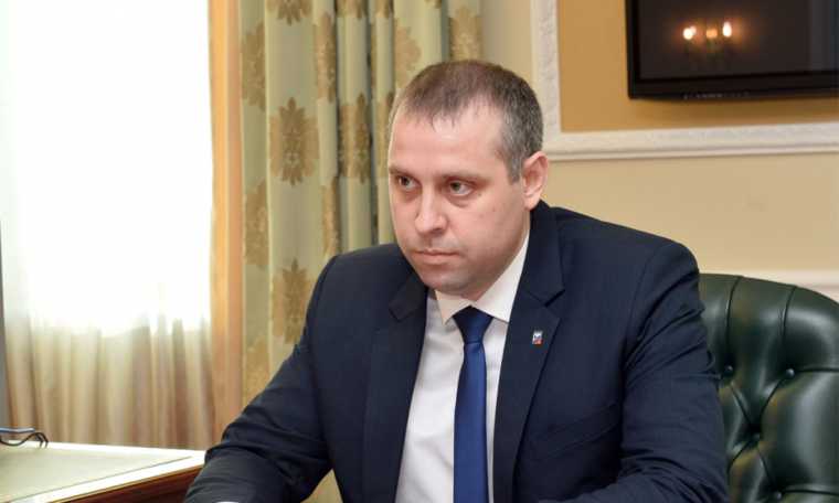 глава Губкинского отказался от участия в выборах