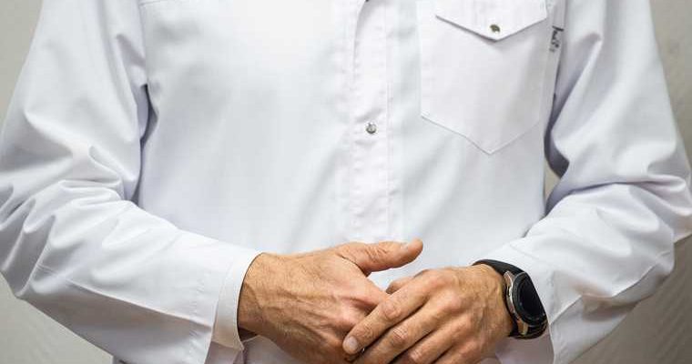 В РФ уволили награжденного за борьбу с коронавирусом главврача