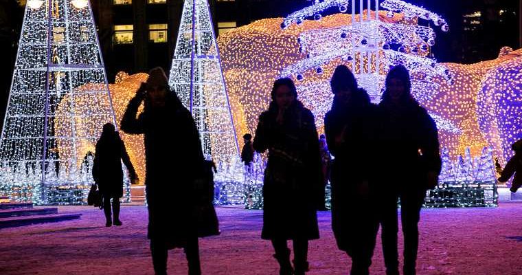 Власти 40 регионов объявили 31 декабря выходным днем