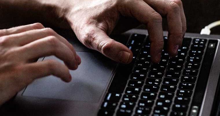 сенатор Алексей Пушков насилие в прямом эфире